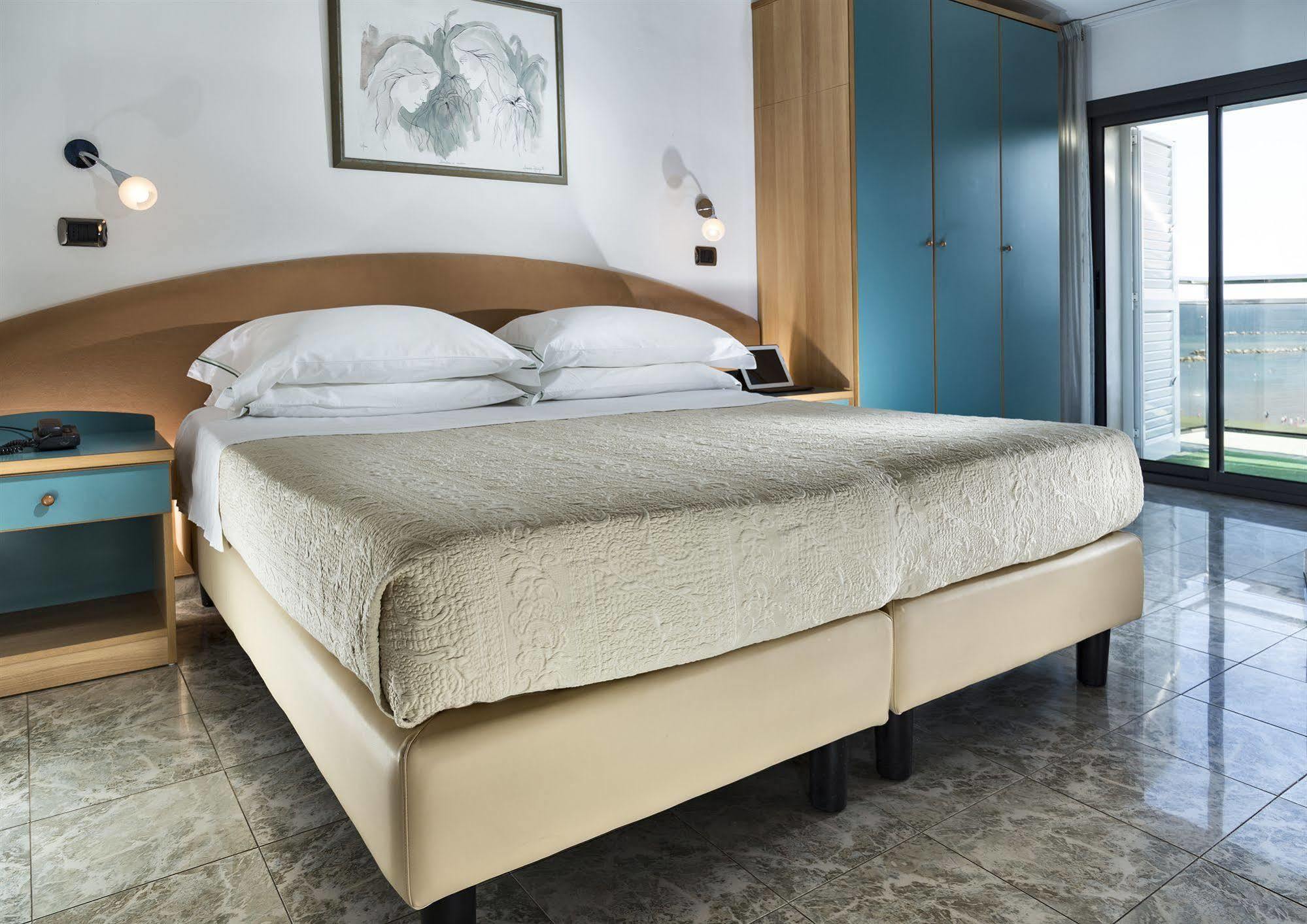 Milano Resort Bellaria-Igea Marina Esterno foto