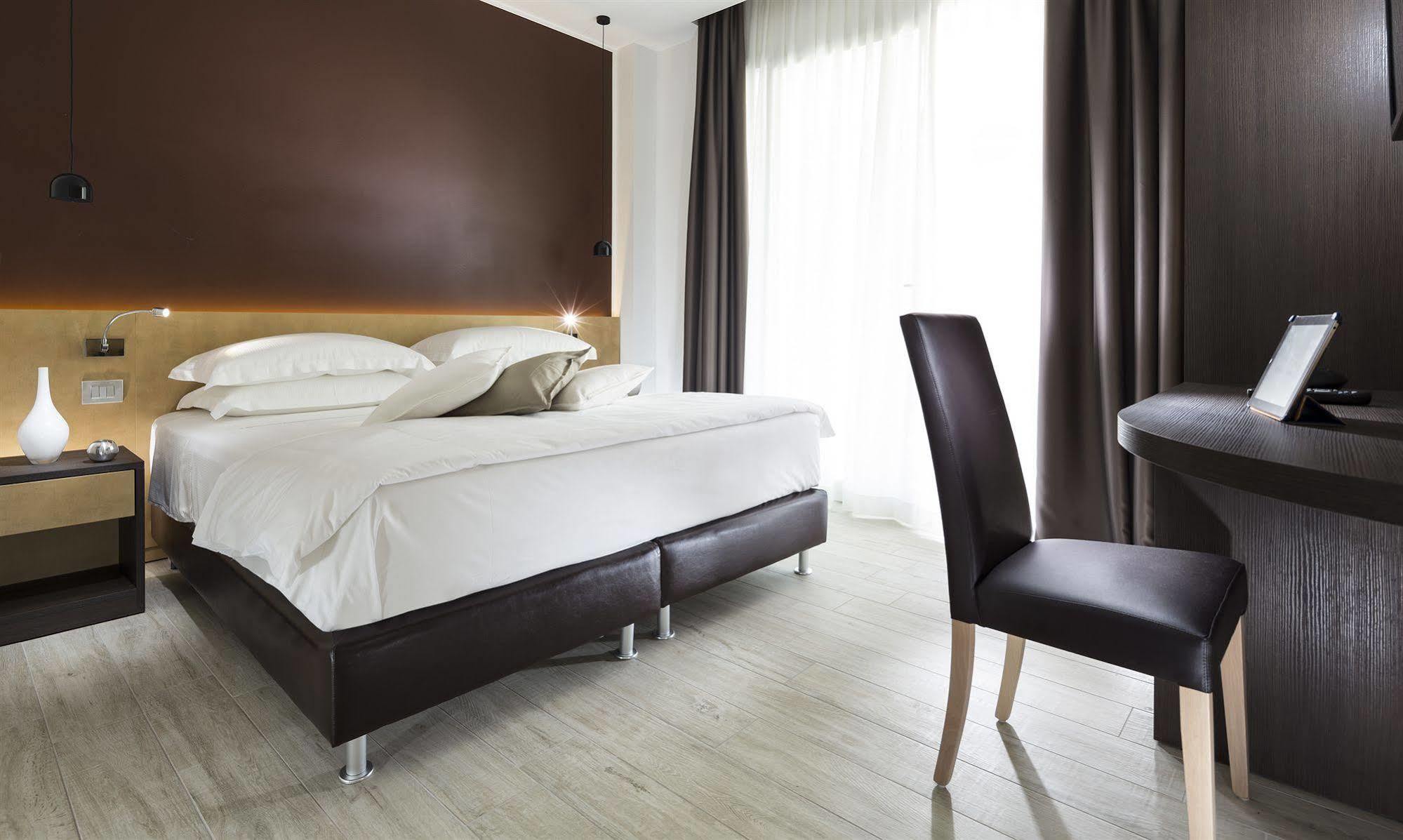 Milano Resort Bellaria-Igea Marina Esterno foto