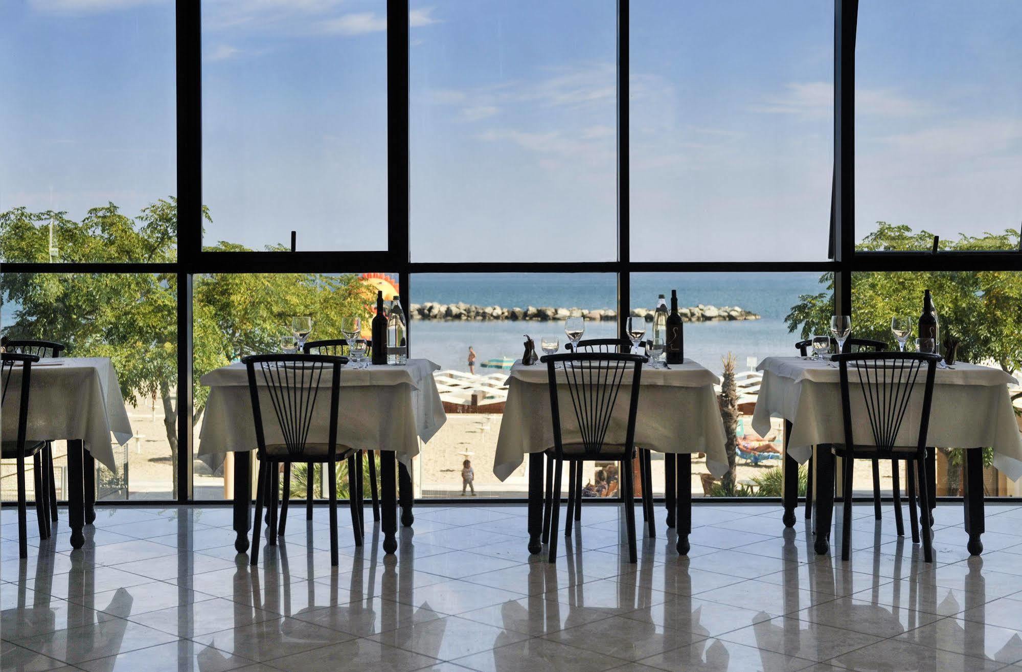 Milano Resort Bellaria-Igea Marina Esterno foto